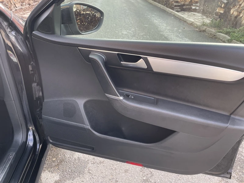 VW Passat 2.0TDI/4 Motion/Highline/+ 18ки джанти и летни гум, снимка 10 - Автомобили и джипове - 52632802