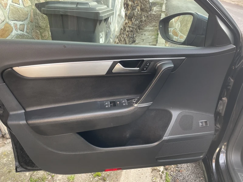 VW Passat 2.0TDI/4 Motion/Highline/+ 18ки джанти и летни гум, снимка 9 - Автомобили и джипове - 52632802