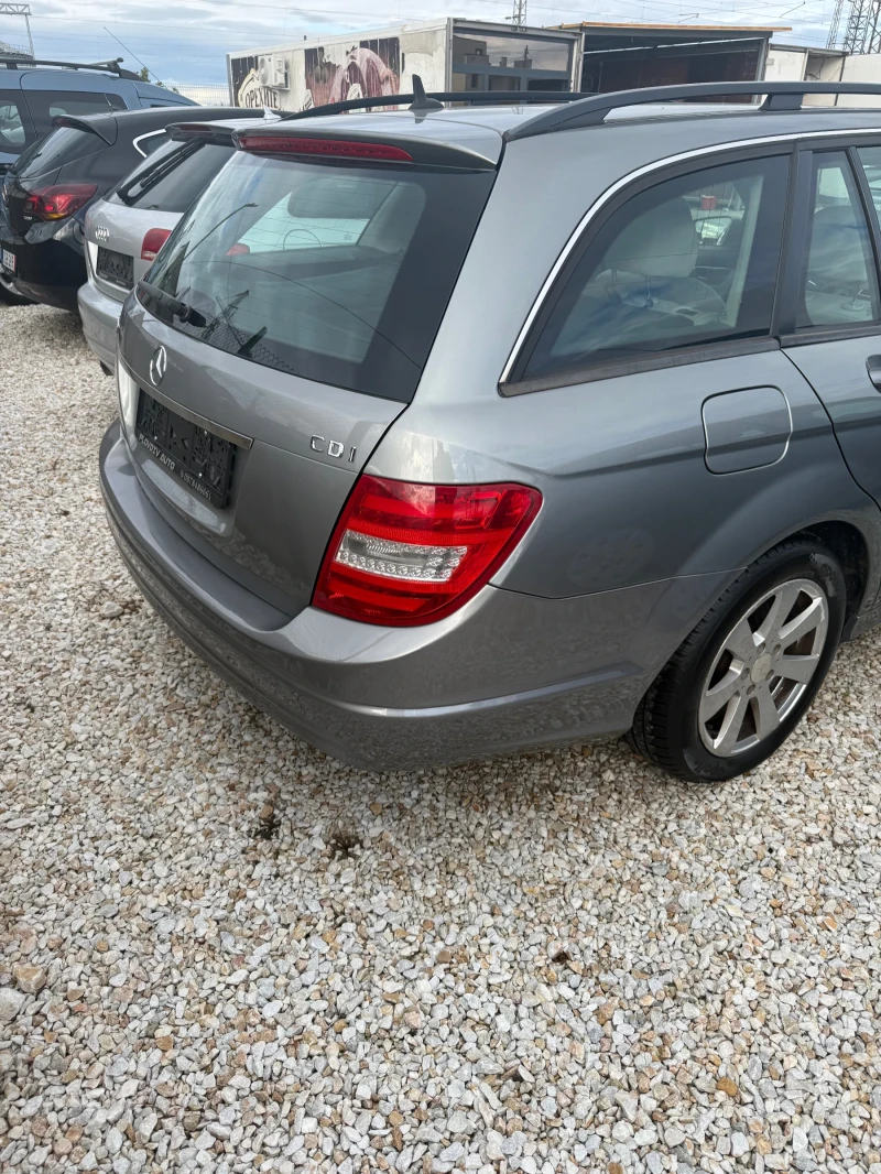 Mercedes-Benz C 220 2.2, снимка 10 - Автомобили и джипове - 52841935