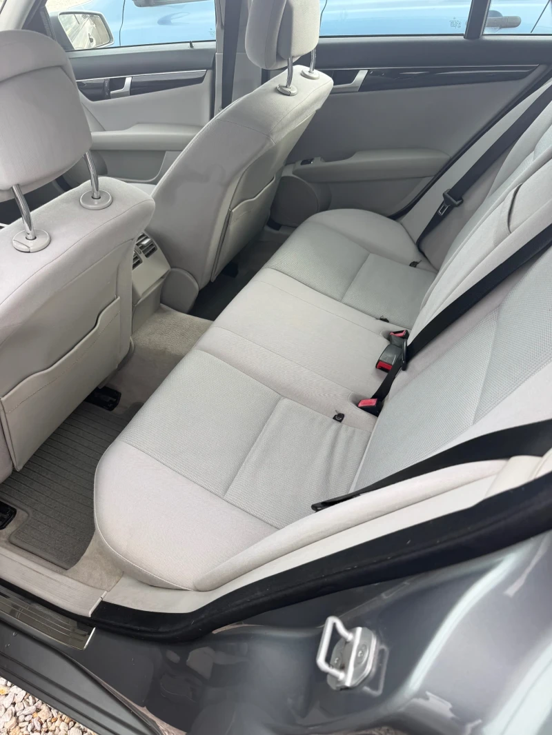 Mercedes-Benz C 220 2.2, снимка 7 - Автомобили и джипове - 52841935