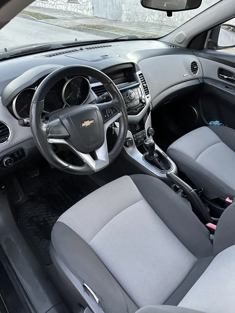 Chevrolet Cruze 2.0, снимка 5 - Автомобили и джипове - 48094147