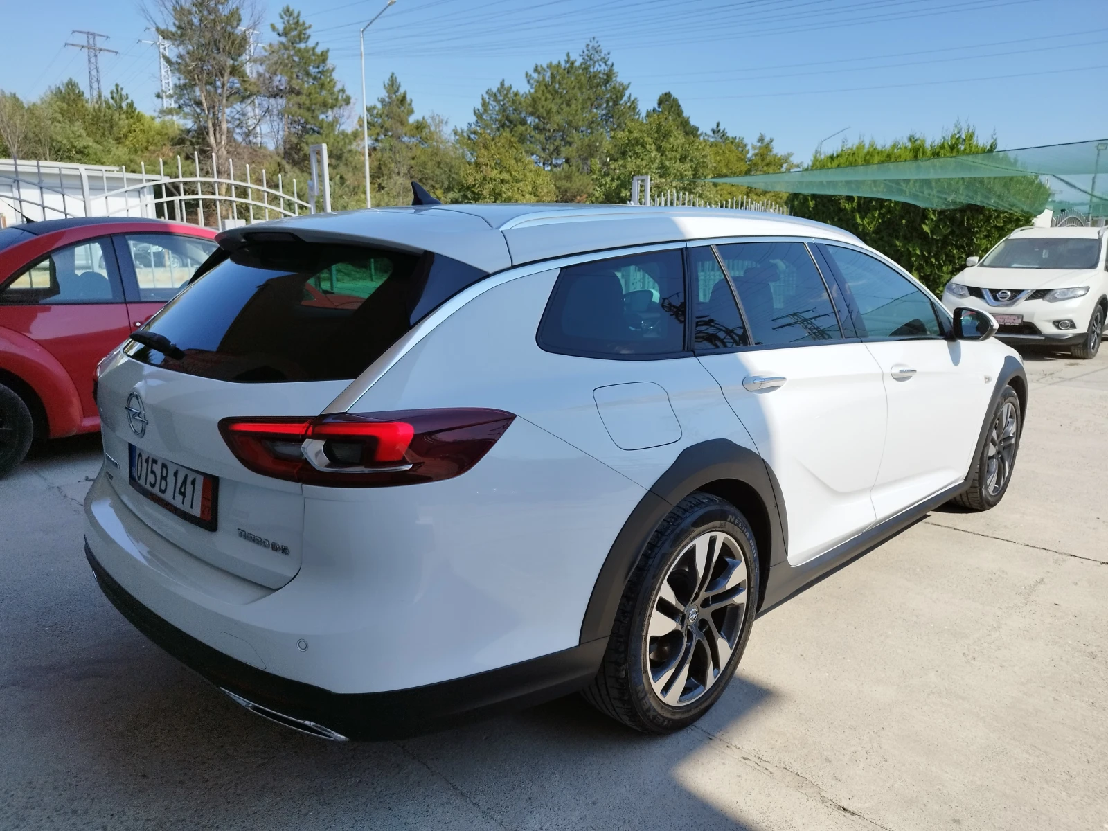 Opel Insignia Country Tourer  2.0 Biturbo 4x4 - изображение 5