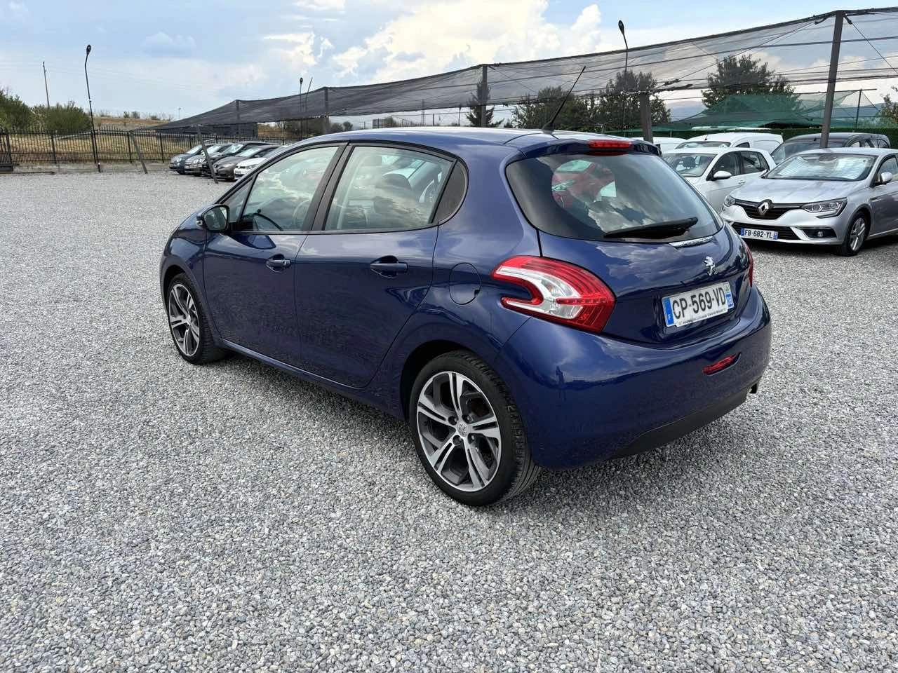 Peugeot 208 1.4 Нов Внос, Euro 5B - изображение 4