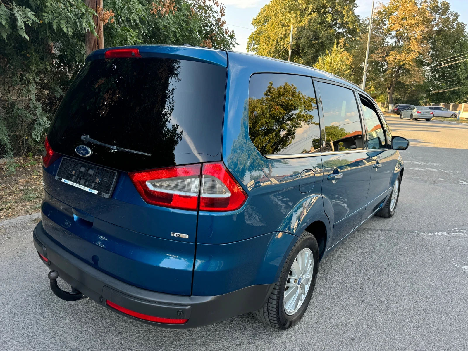 Ford Galaxy 2.0TDI 7 МЕСТА GHIA - изображение 5