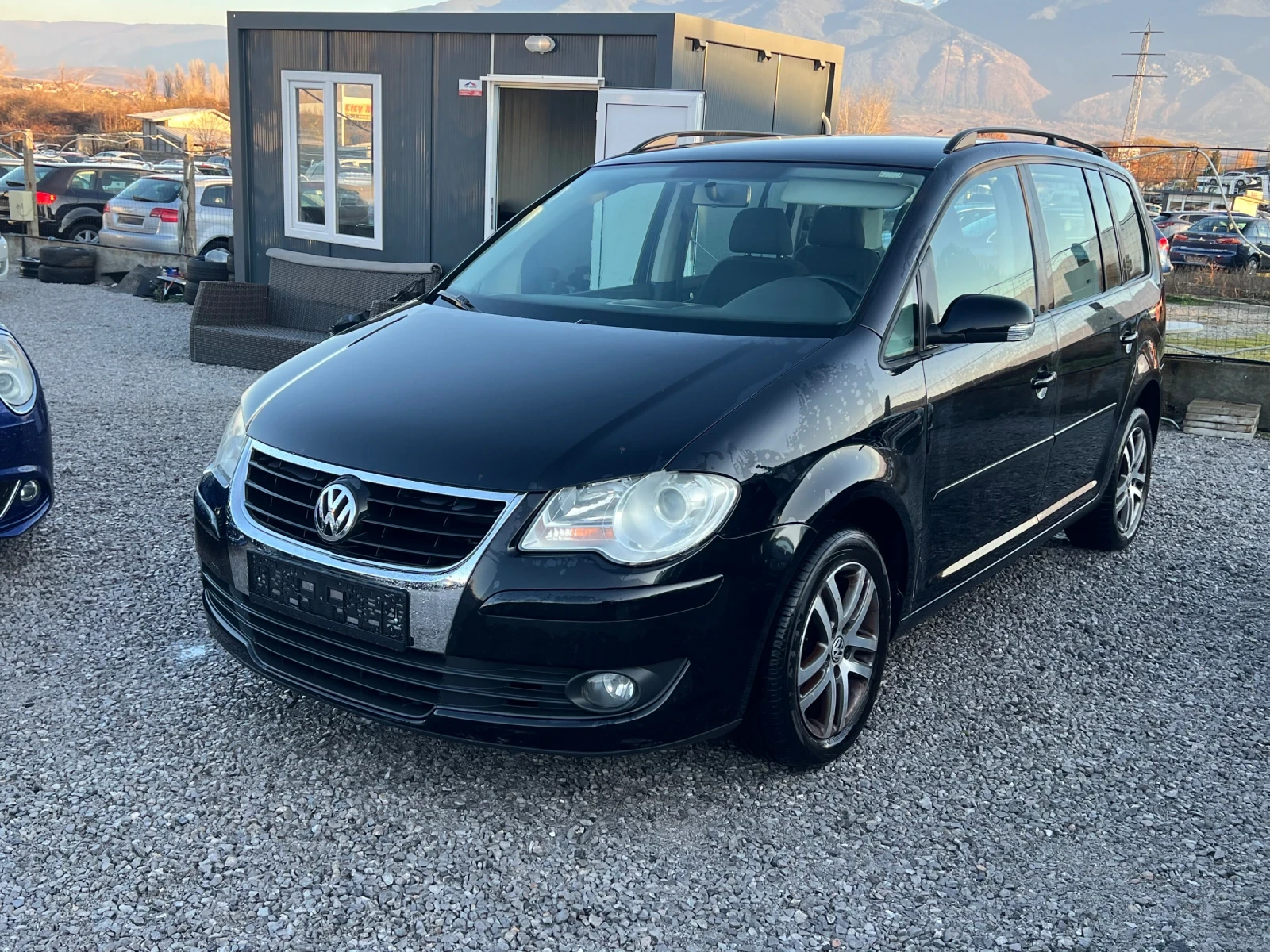 VW Touran 1.9/7 места/7 скорости /автомат - изображение 8