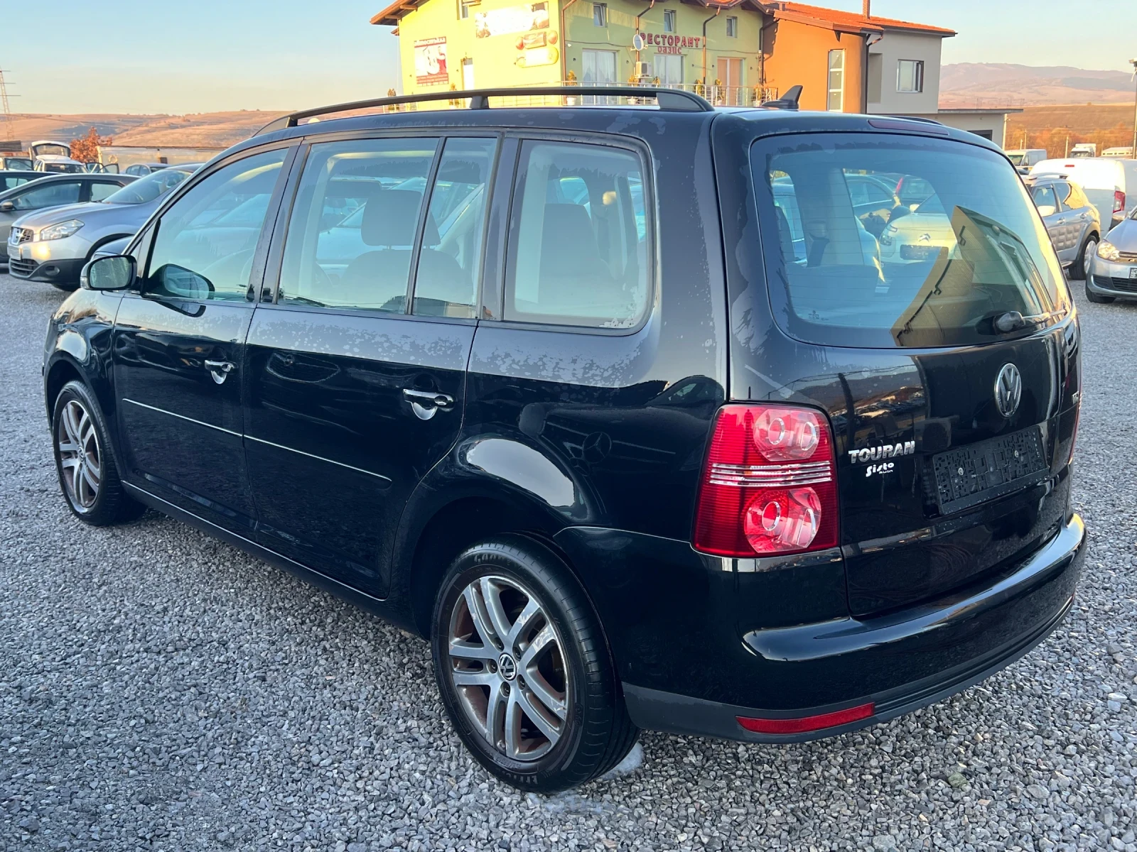 VW Touran 1.9/7 места/7 скорости /автомат - изображение 2