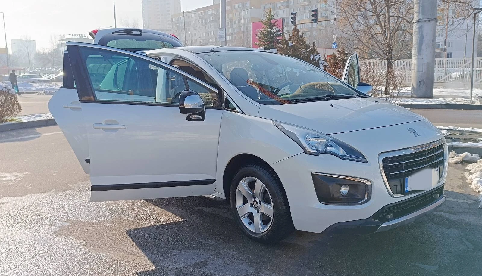 Peugeot 3008 1.6 BlueHDI Allure NAVI/PANO/KOJA/AUTO - изображение 2