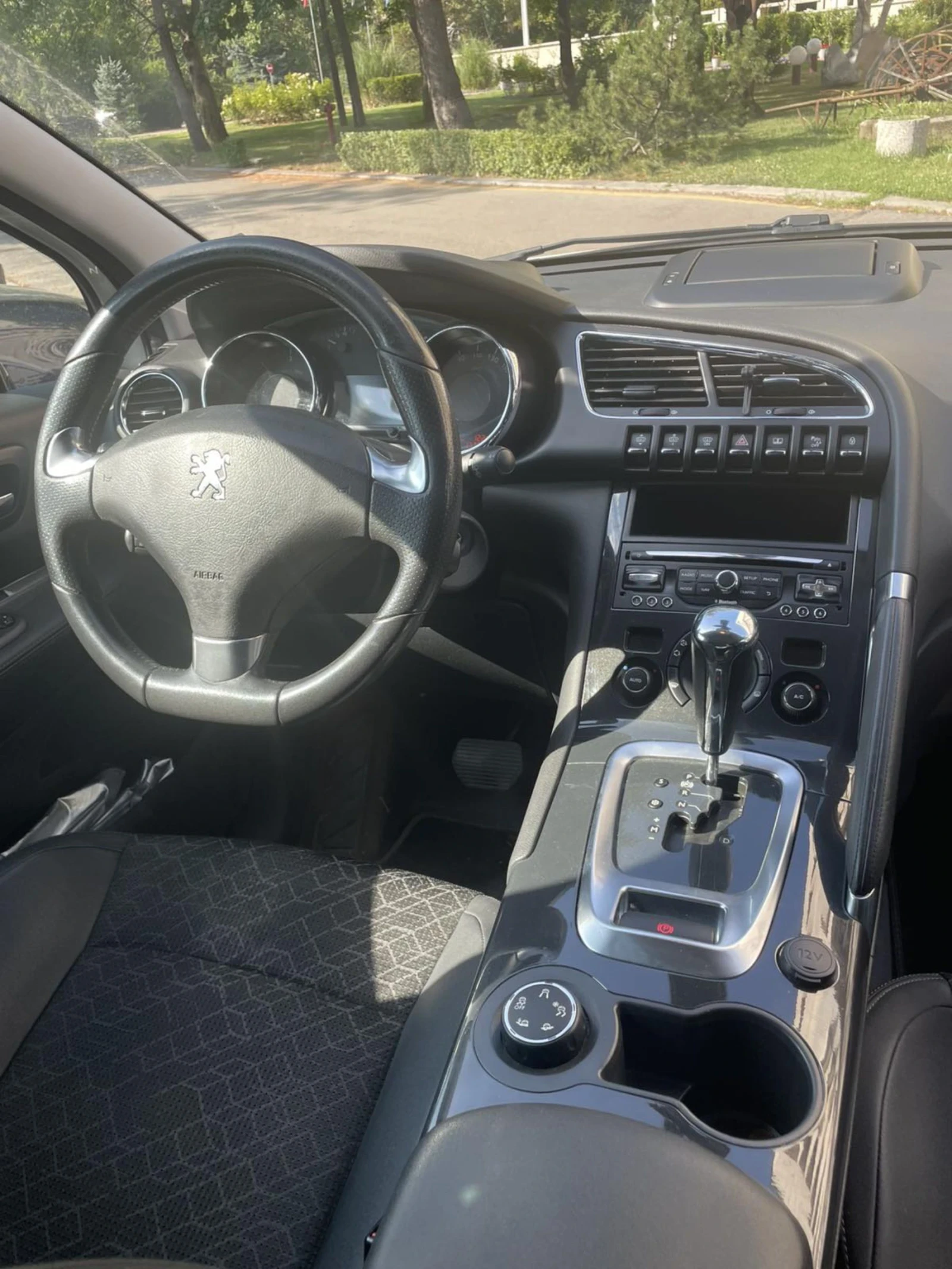 Peugeot 3008 1.6 BlueHDI Allure NAVI/PANO/KOJA/AUTO - изображение 4