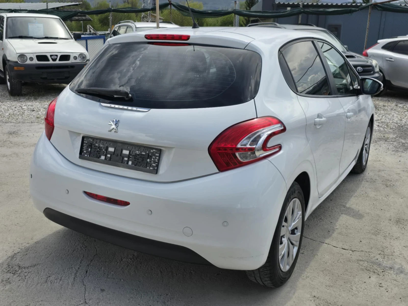 Peugeot 208  - изображение 5