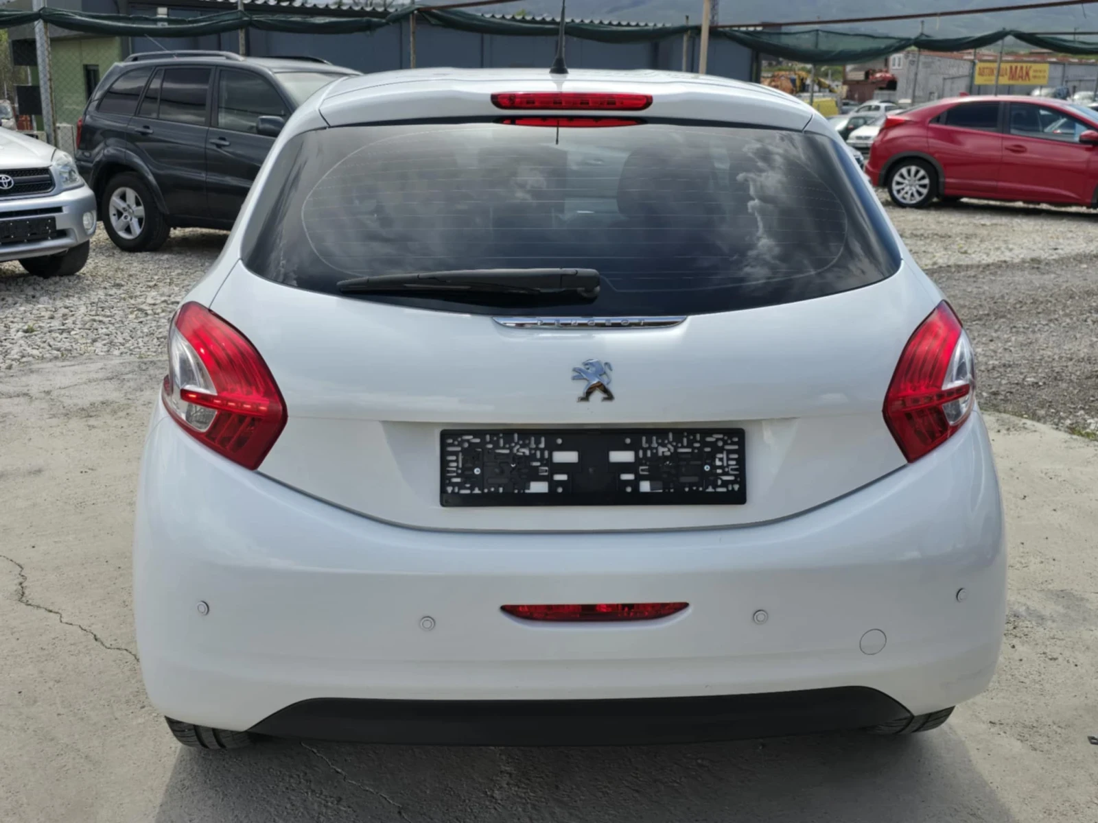 Peugeot 208  - изображение 4