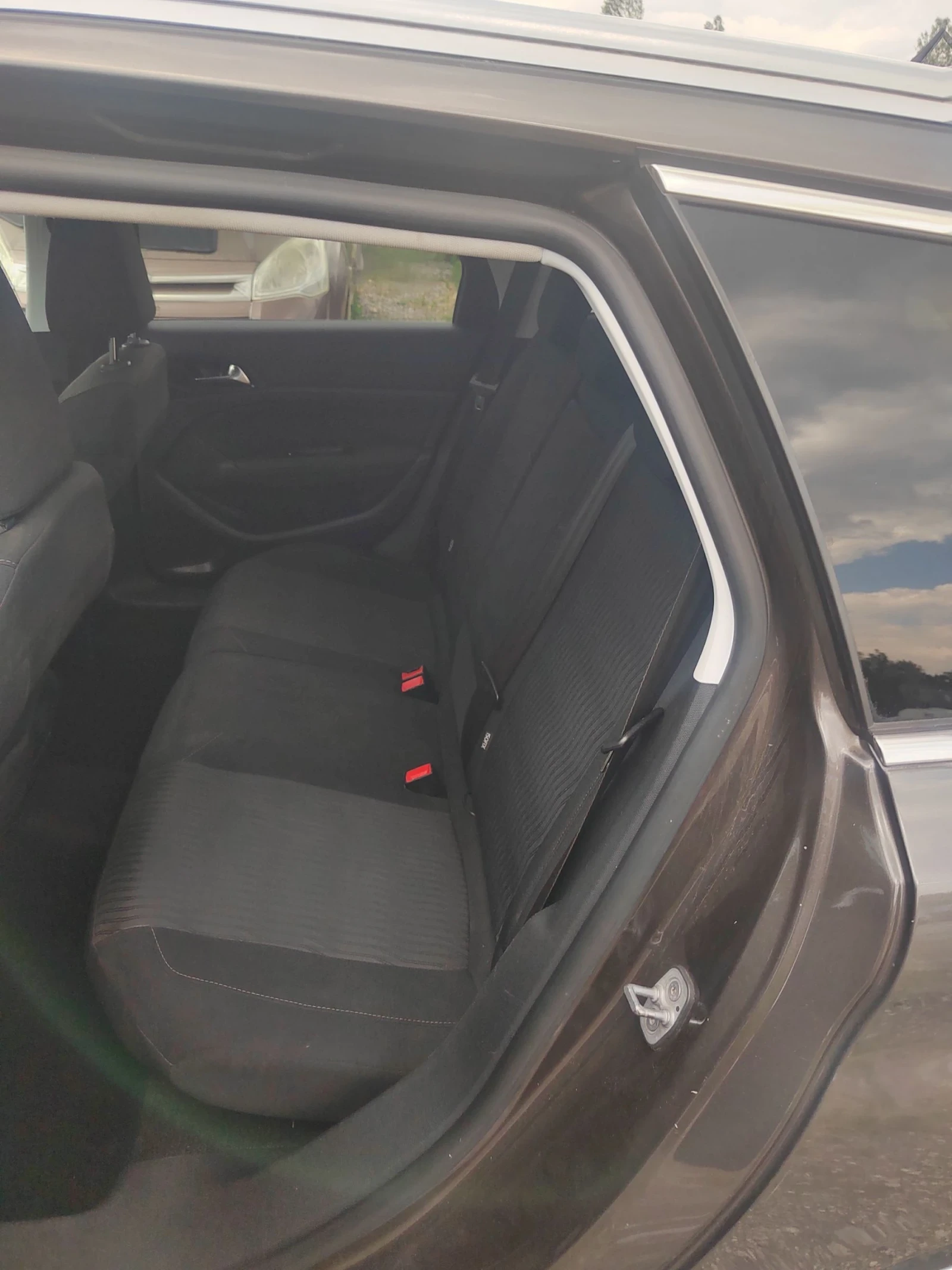Peugeot 308 1.6 HDI EURO 6 - изображение 8