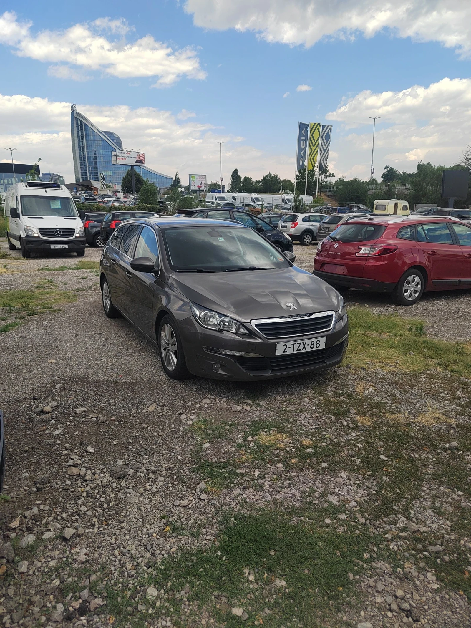 Peugeot 308 1.6 HDI EURO 6 - изображение 2