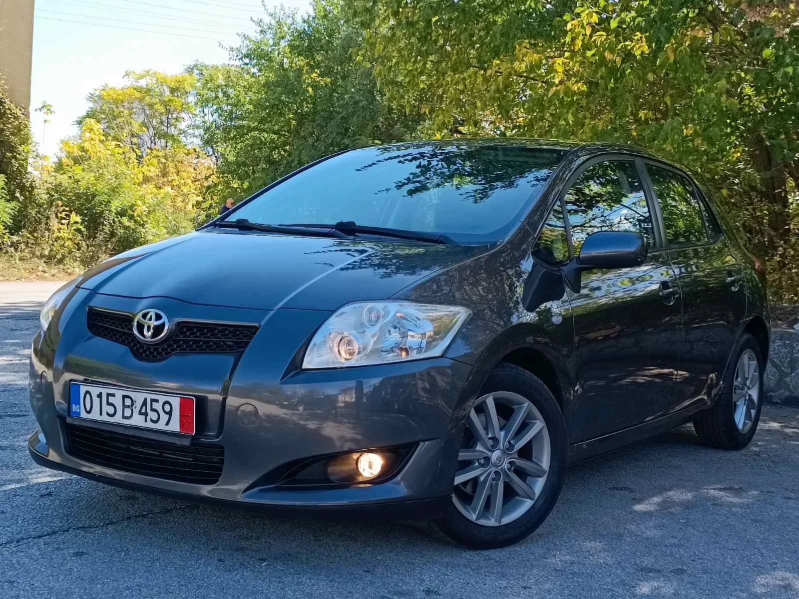 Toyota Auris 1.6/124 к.с./климатроник/ТОП  - изображение 2