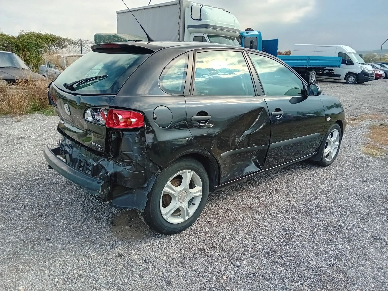 Seat Ibiza Бракувана пали и работи! Цяла за части! ASY - изображение 7