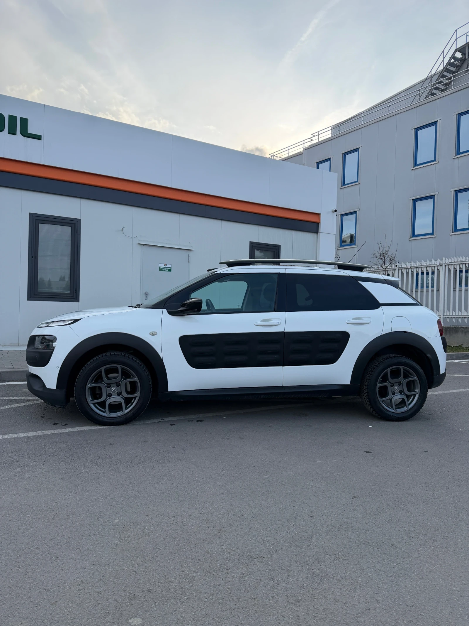 Citroen C4 Cactus 1.2 , снимка 2 - Автомобили и джипове - 53891669