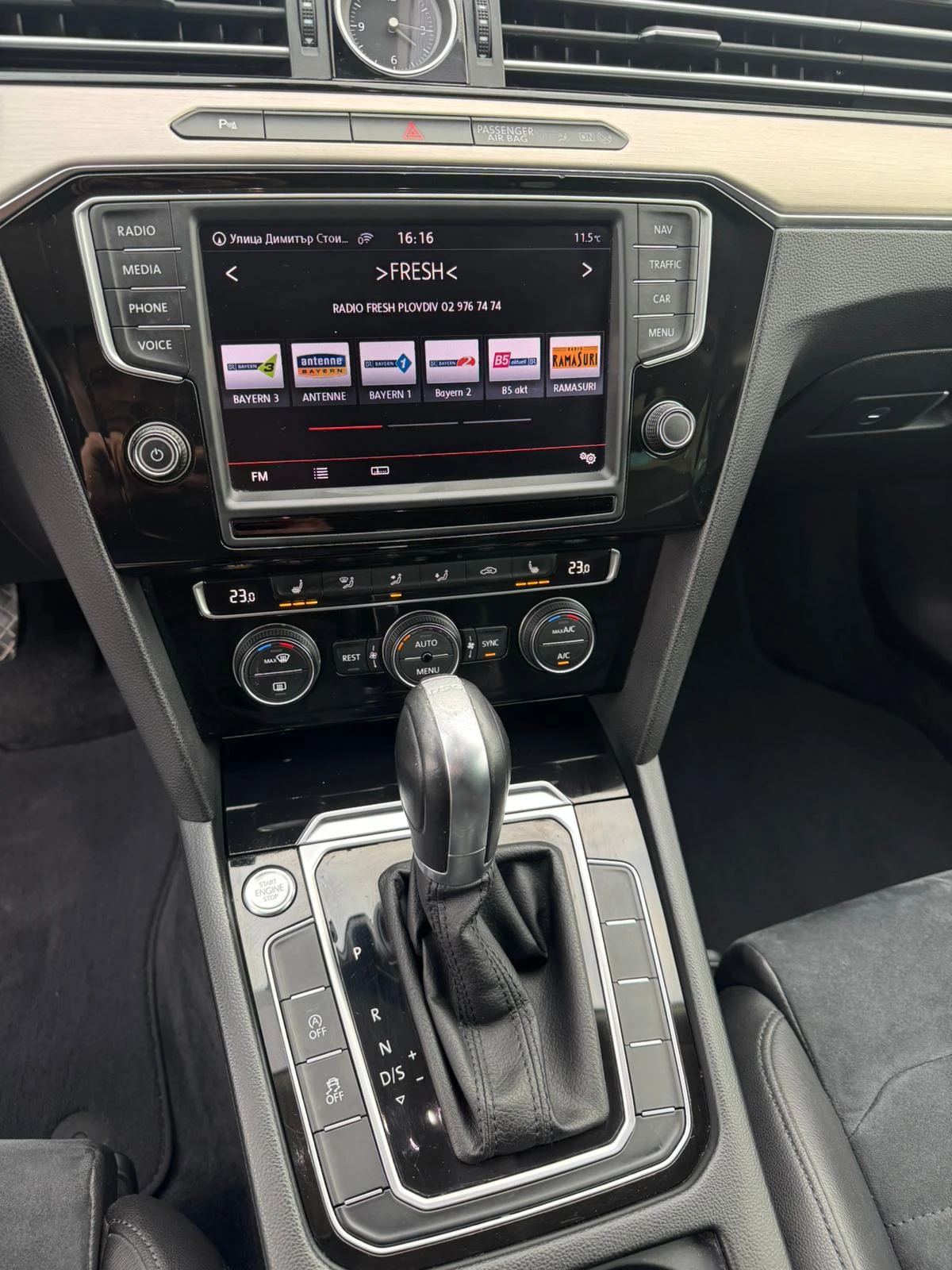 VW Passat 2.0TDI 190к.с. HIGHLINE::DIGITAL::DISTRONIC:CAMERA, снимка 14 - Автомобили и джипове - 53927703