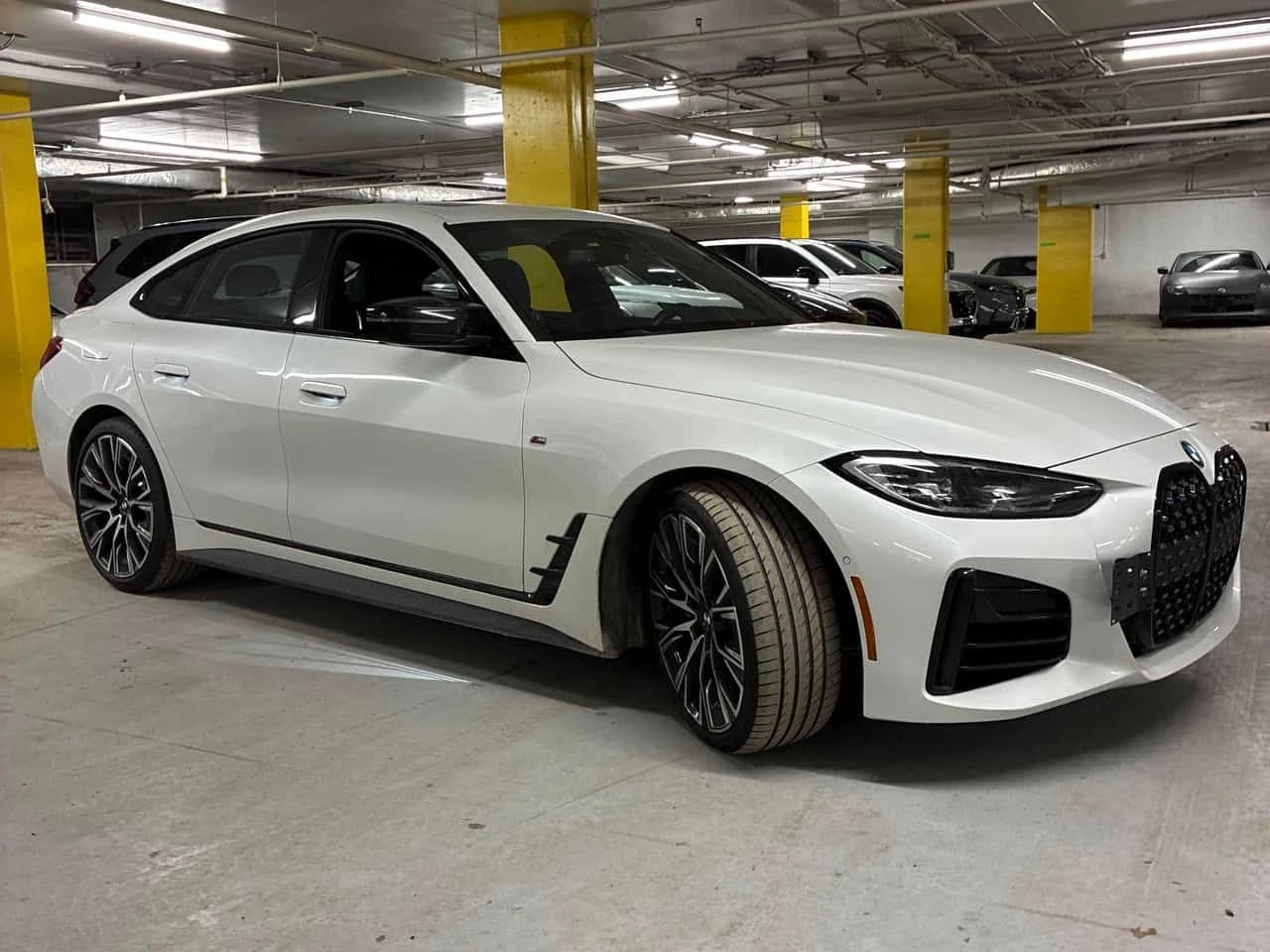 BMW 440 * Harman Kardon * 360 Камери * Хед-Ъп * , снимка 3 - Автомобили и джипове - 54005641