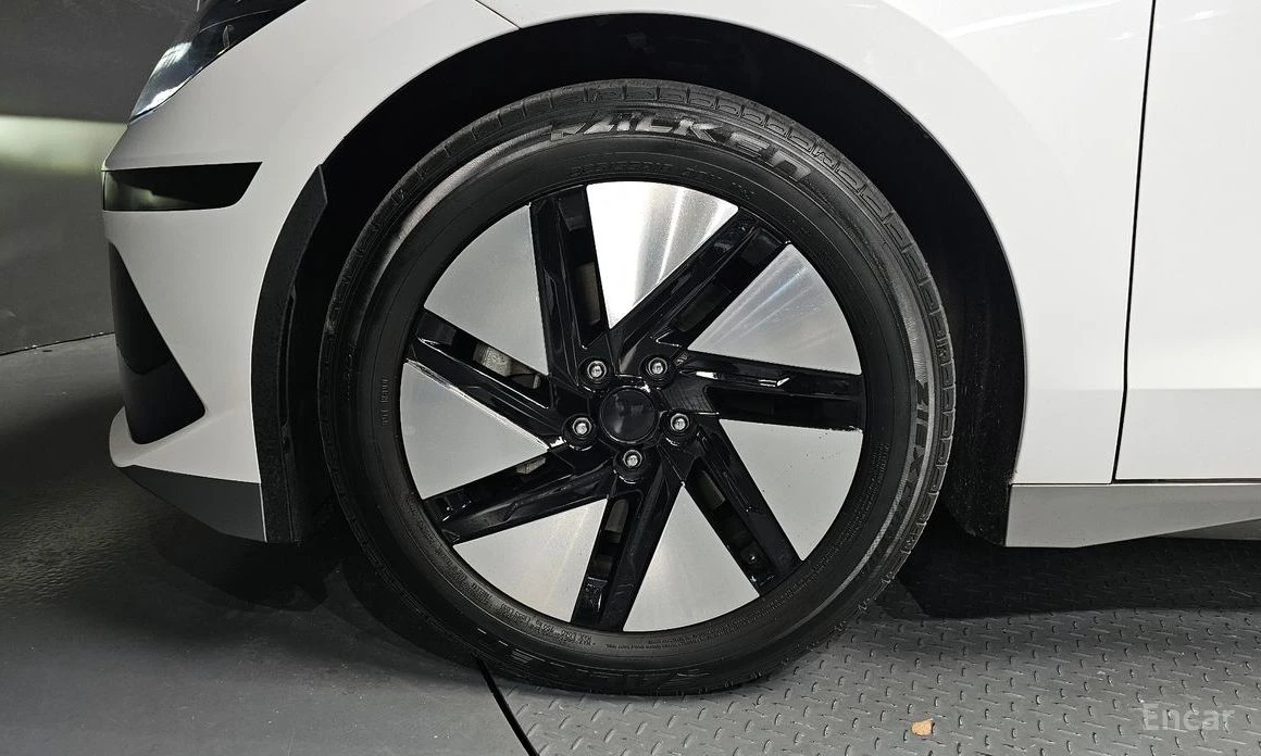 Hyundai Ioniq 6 * Long Range* AWD* Exclusive Plus* TOP* , снимка 5 - Автомобили и джипове - 54080138