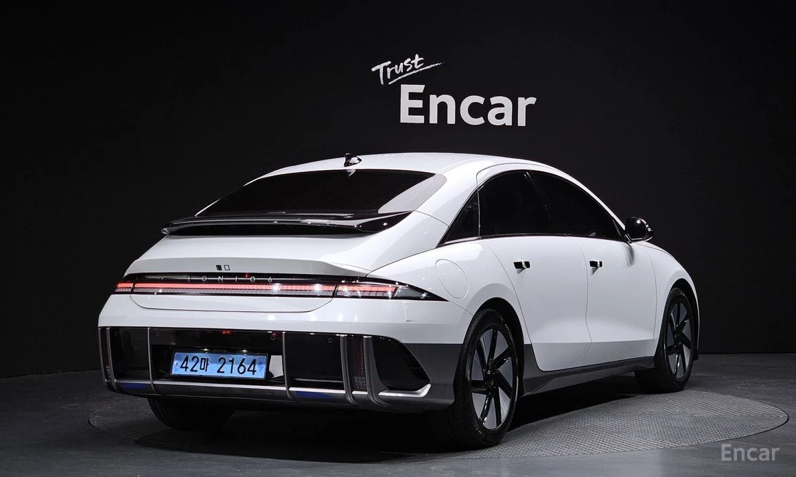 Hyundai Ioniq 6 * Long Range* AWD* Exclusive Plus* TOP* , снимка 2 - Автомобили и джипове - 54080138