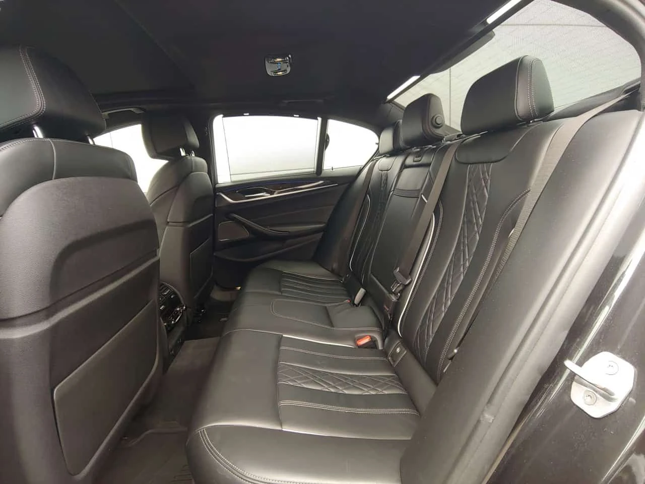 BMW 530 М ПАКЕТ/xDrive/CARFAX/ФИНАНСИРАНЕ, снимка 11 - Автомобили и джипове - 54605586