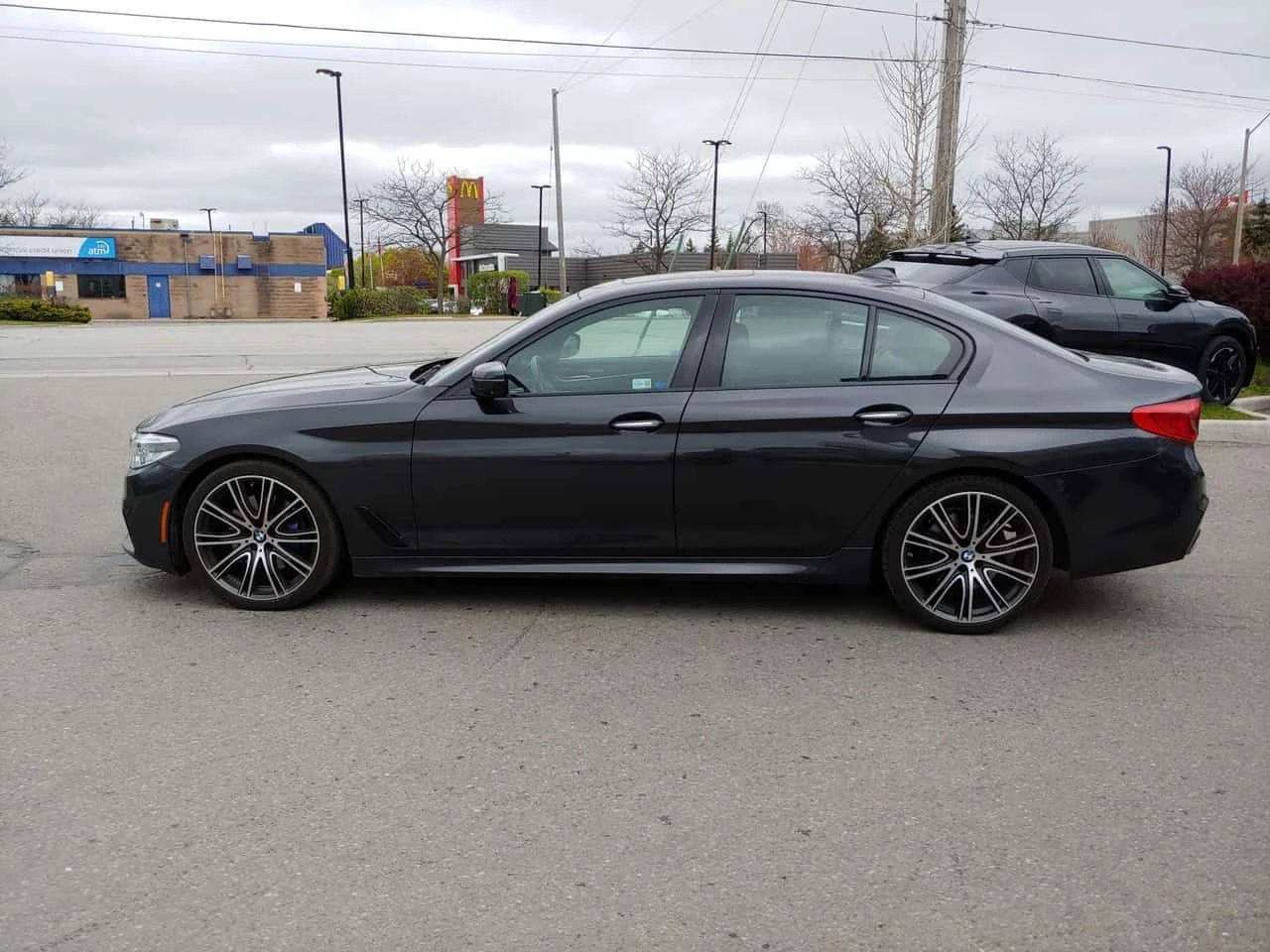 BMW 530 М ПАКЕТ/xDrive/CARFAX/ФИНАНСИРАНЕ, снимка 4 - Автомобили и джипове - 54605586