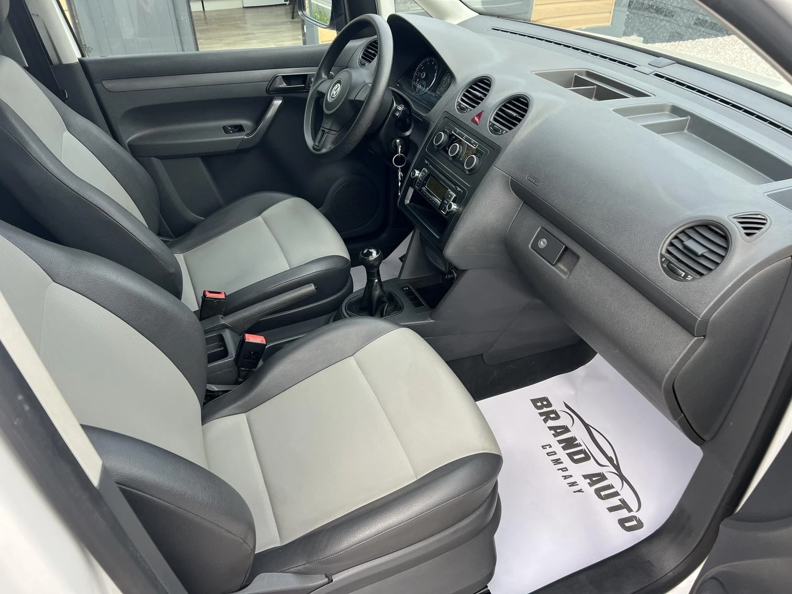 VW Caddy 2.0i  * Бензин/Метан * , снимка 10 - Автомобили и джипове - 54799493
