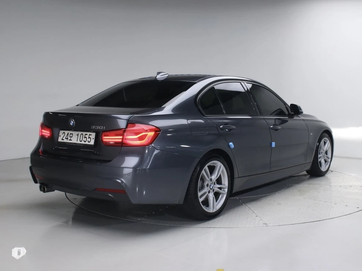 BMW 330 M330i HeadUp, line assist, подгрев, снимка 2 - Автомобили и джипове - 54944265