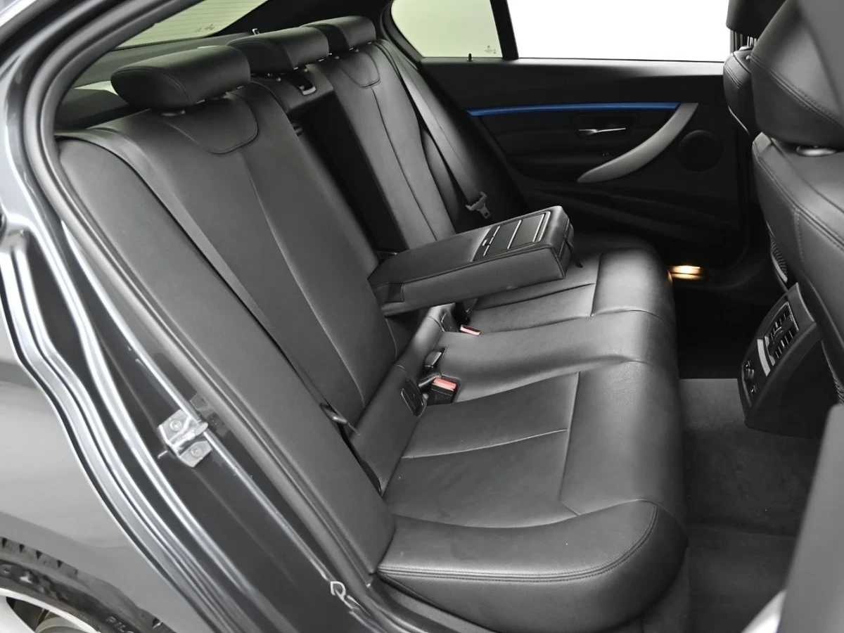 BMW 330 M330i HeadUp, line assist, подгрев, снимка 10 - Автомобили и джипове - 54944265