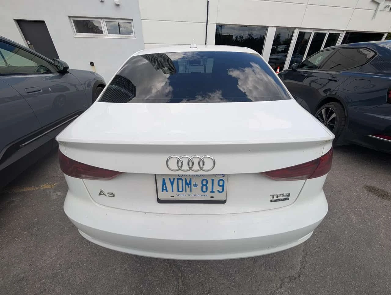 Audi A3 * 2.0T Komfort* АВТОКРЕДИТ БЕЗ ПЪРВОНАЧАЛНА ВНОСКА, снимка 4 - Автомобили и джипове - 55141548