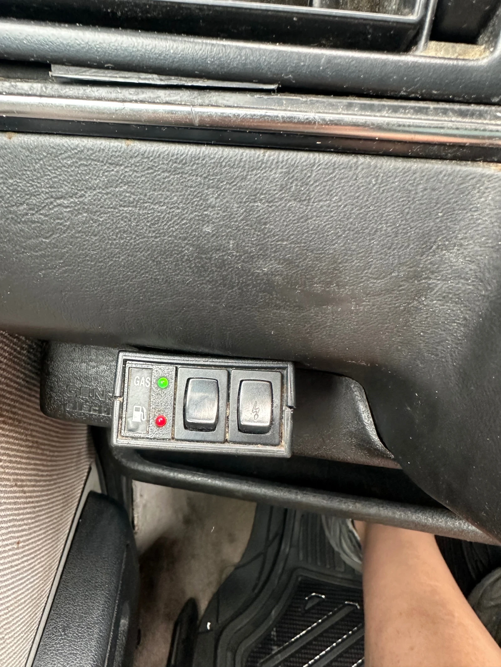 VW Golf 1.6 БЕНЗИН/ГАЗ, снимка 9 - Автомобили и джипове - 55168652