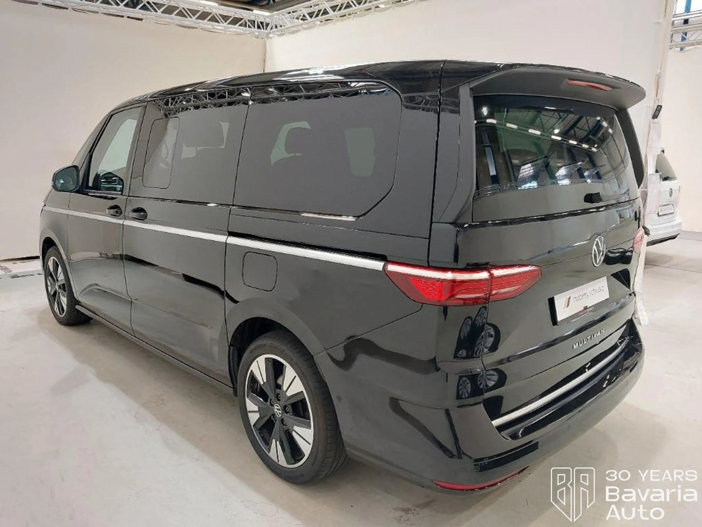 VW Multivan Style lang DSG Easy Open Basic, снимка 2 - Автомобили и джипове - 55424162