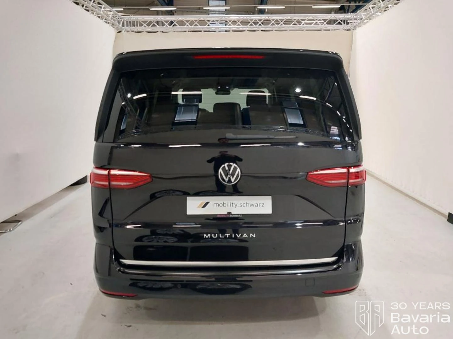 VW Multivan Style lang DSG Easy Open Basic, снимка 3 - Автомобили и джипове - 55424162