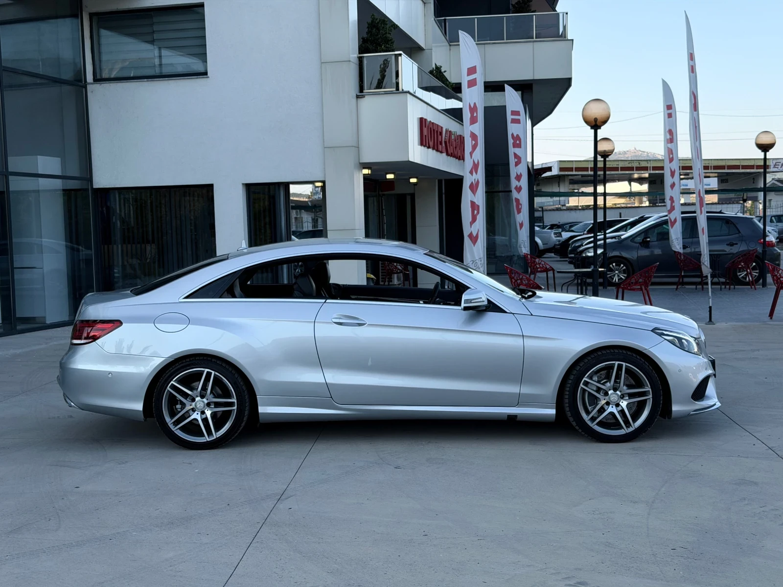 Mercedes-Benz E 500, снимка 7 - Автомобили и джипове - 55644523