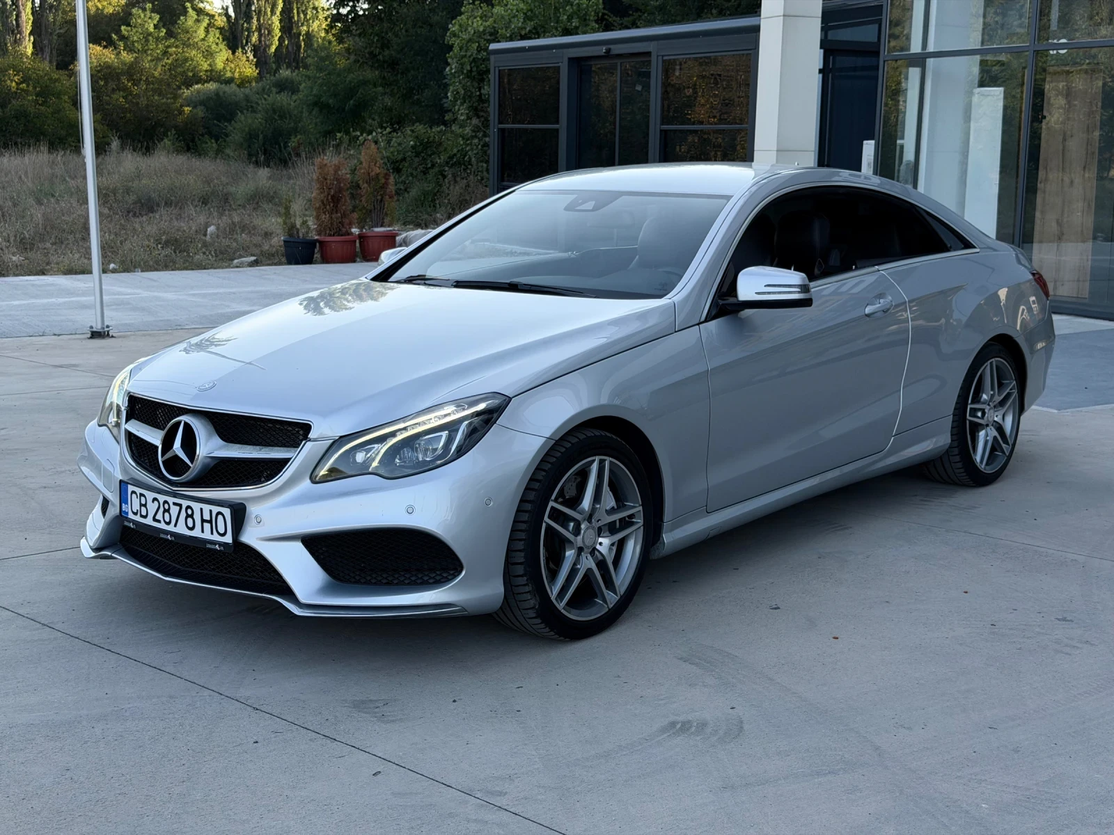 Mercedes-Benz E 500, снимка 2 - Автомобили и джипове - 55644523