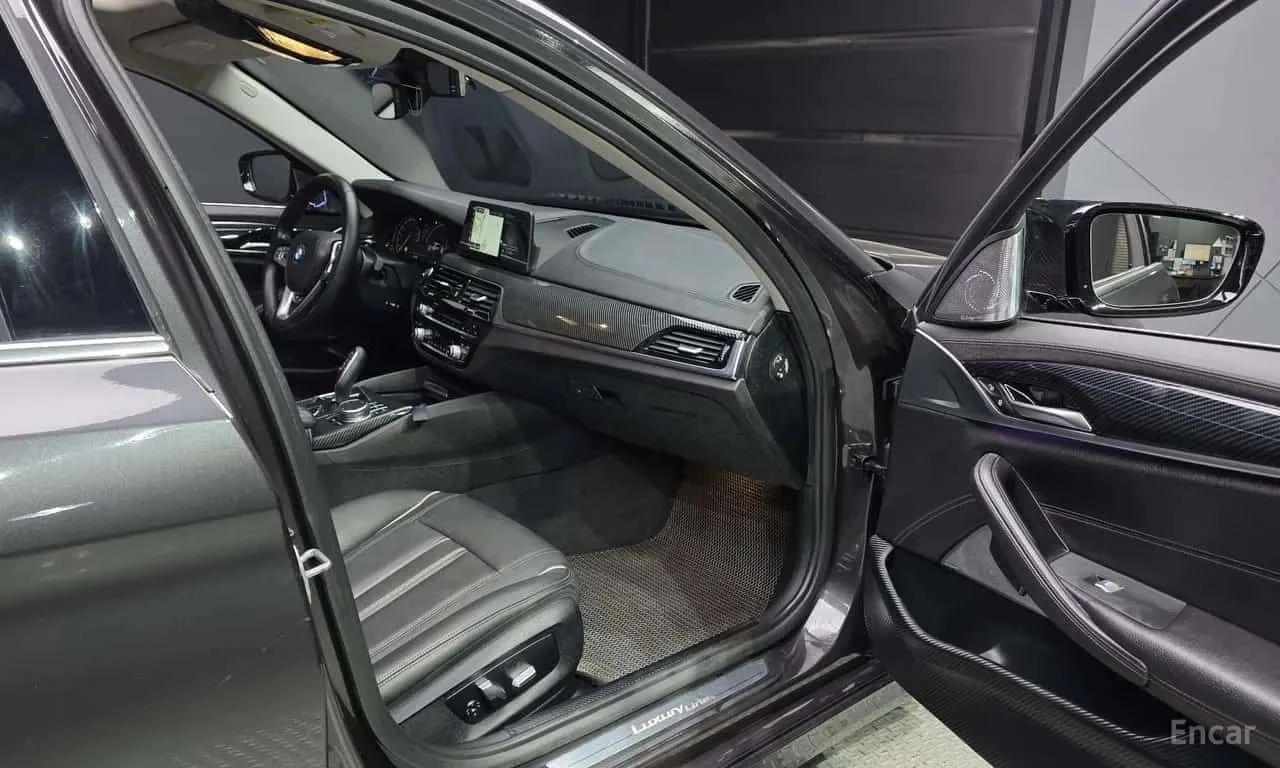 BMW 520, снимка 11 - Автомобили и джипове - 56737061
