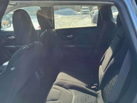 Jeep Cherokee * North * CARFAX * ЦЕНА ДО БГ, снимка 11 - Автомобили и джипове - 53618830