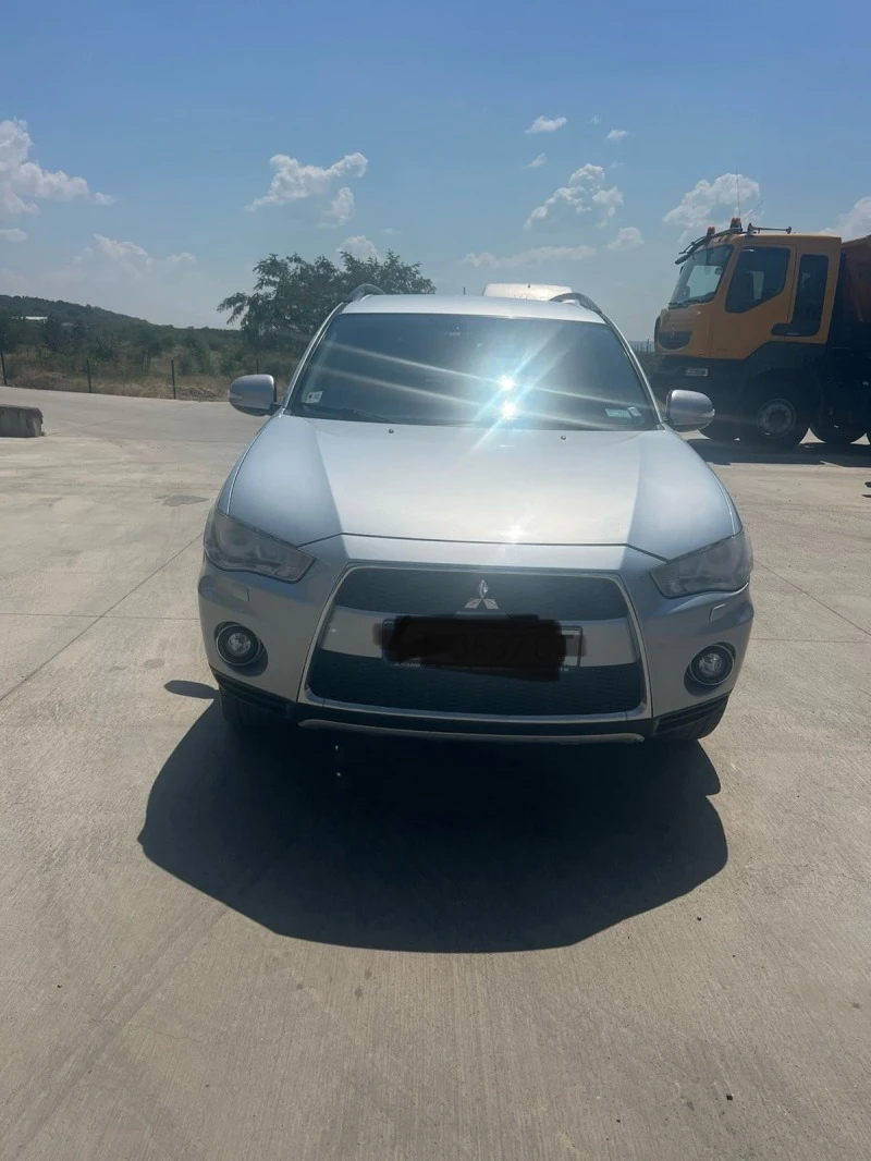 Mitsubishi Outlander, снимка 3 - Автомобили и джипове - 46608324