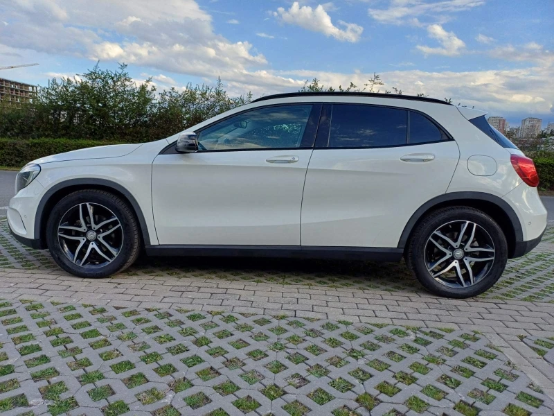 Mercedes-Benz GLA 200, снимка 14 - Автомобили и джипове - 46818639