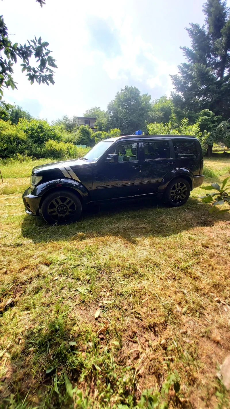 Dodge Nitro, снимка 4 - Автомобили и джипове - 47311729