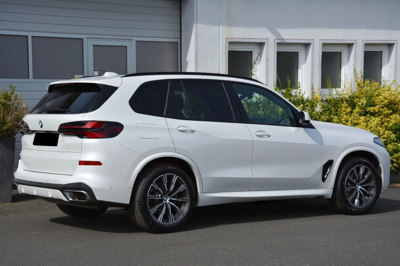 BMW X5 40i/ FACELIFT/ xDrive/ M-SPORT/ HEAD UP/ H&K/ 360/, снимка 2 - Автомобили и джипове - 47532291