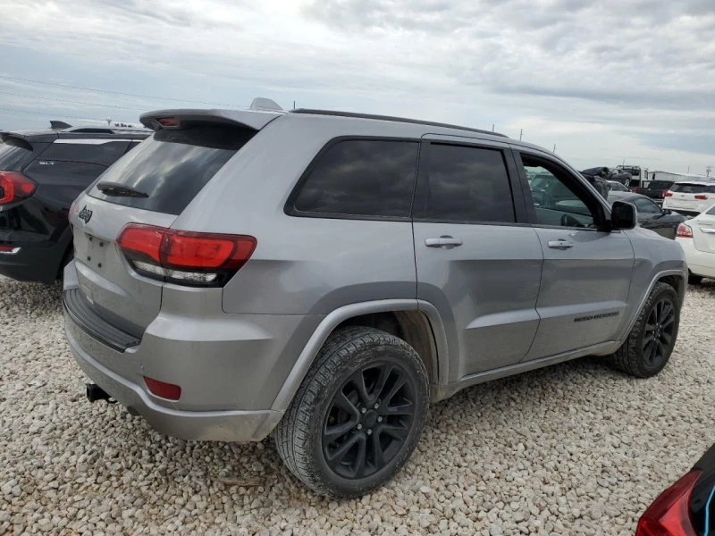 Jeep Grand cherokee Подгрев* Камера* Keyless* Панорама* 138хил.км., снимка 3 - Автомобили и джипове - 48402493