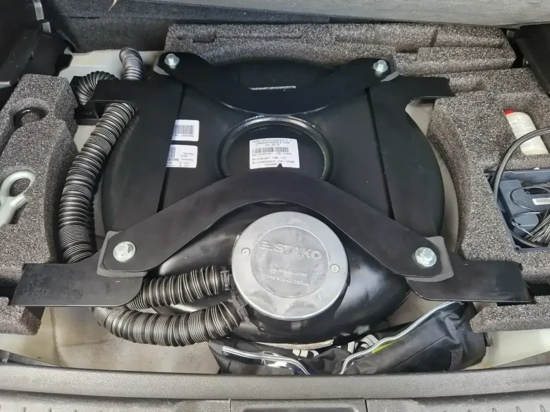 Suzuki Vitara 1.6i 4х4 газов инжекцион, снимка 14 - Автомобили и джипове - 52490535