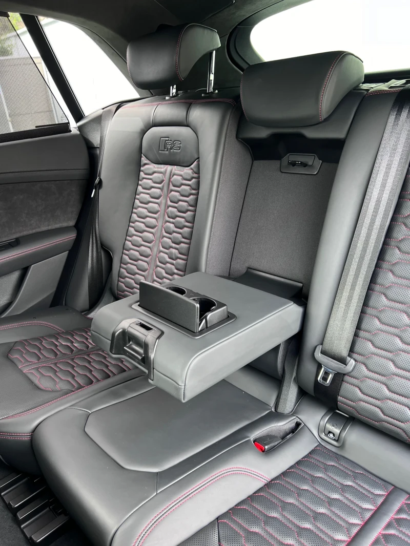 Audi RSQ8  CARBON | CERAMIC BRAKES | PPF , снимка 14 - Автомобили и джипове - 52582591