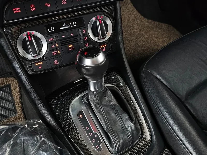 Audi Q3 2.0 TDI Quattro, снимка 17 - Автомобили и джипове - 55128653