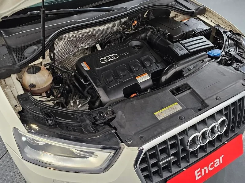 Audi Q3 2.0 TDI Quattro, снимка 11 - Автомобили и джипове - 55128653