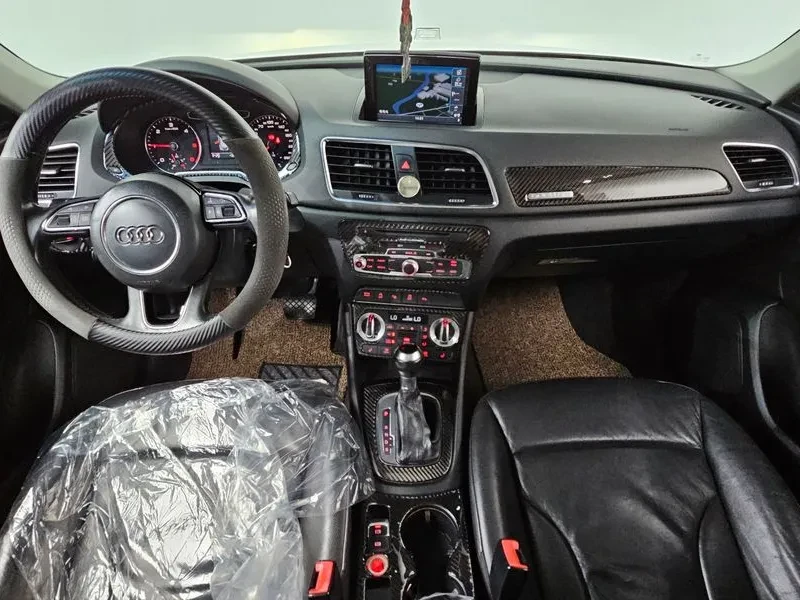 Audi Q3 2.0 TDI Quattro, снимка 14 - Автомобили и джипове - 55128653