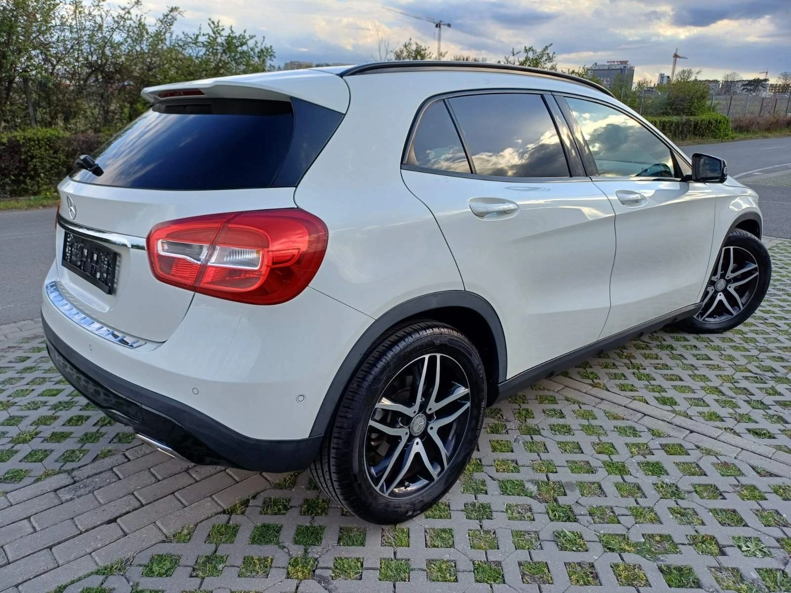 Mercedes-Benz GLA 200  - изображение 3