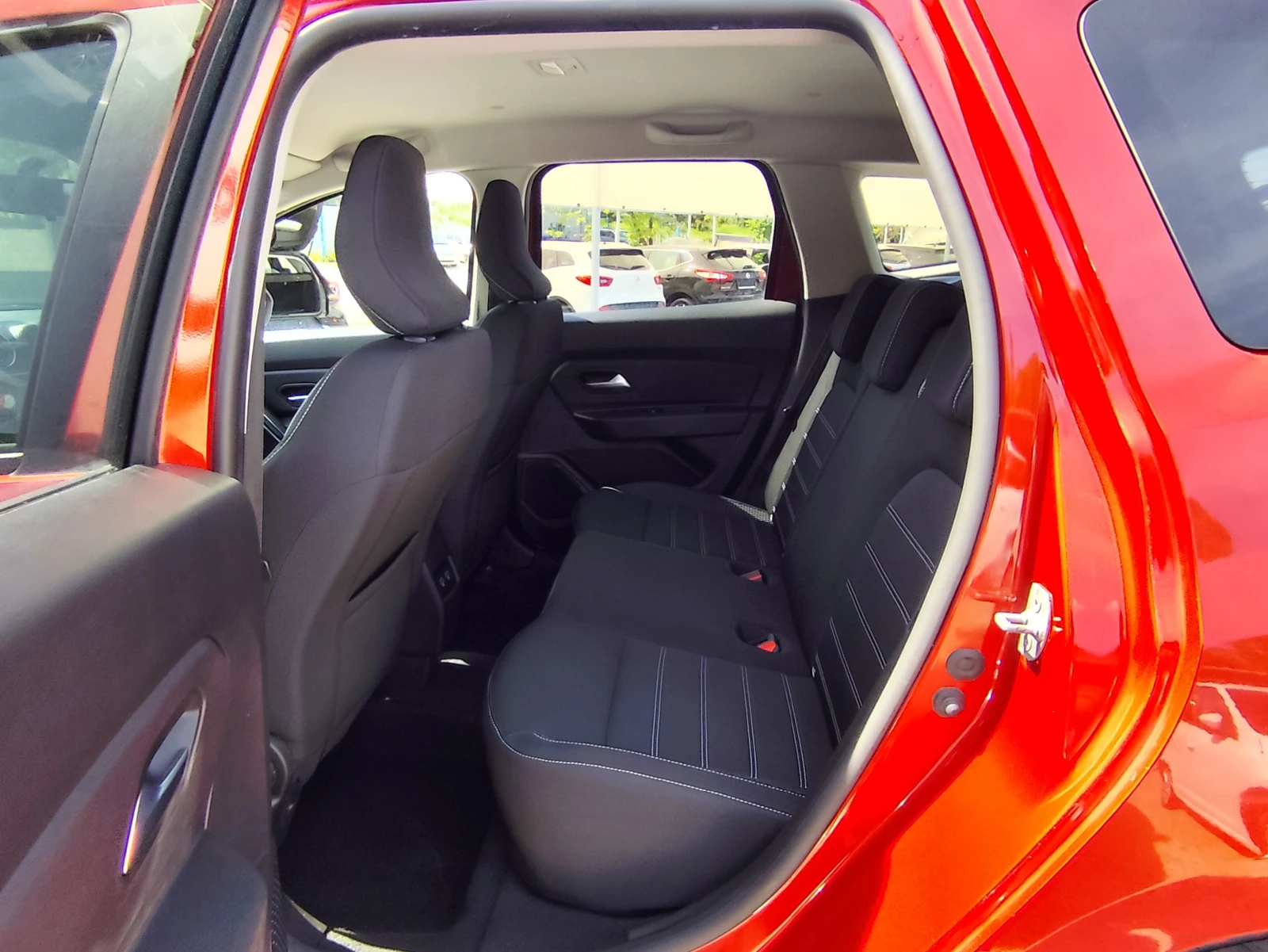 Dacia Duster 1.0i* ГАЗ* PRESTIGE* LED* EUR6D* KLIMA* 360-КАМЕРА - изображение 10