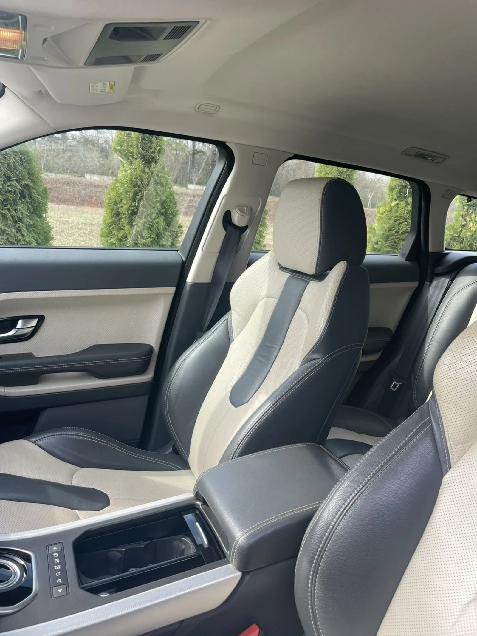 Land Rover Range Rover Evoque DYNAMIC SD4 2.2 190hp - изображение 8