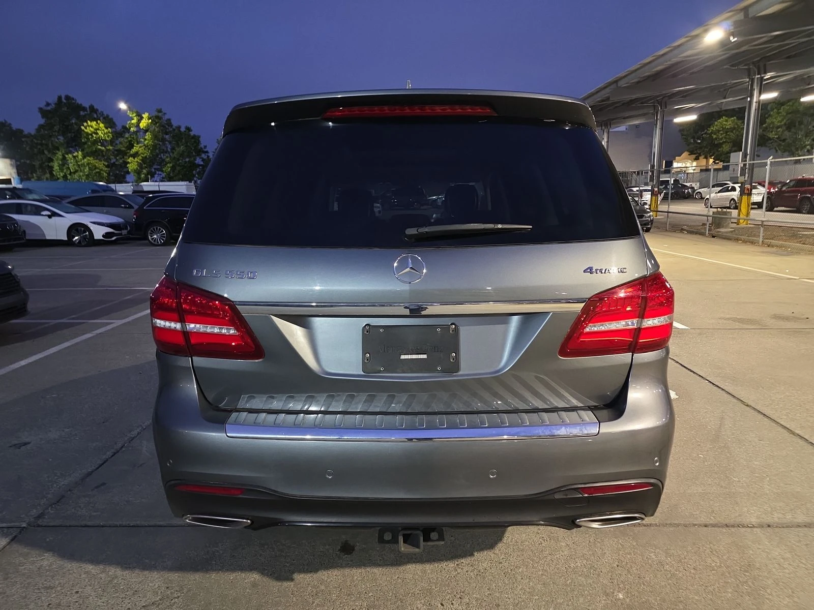 Mercedes-Benz GLS 500 AMG* HARMAN* 7МЕСТА* МАСАЖ* ДИСТРОНИК* ОБДУХ* LANE - изображение 4